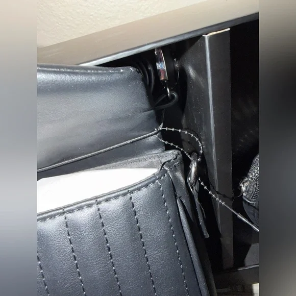 Nine West Sleigh Mini Quilted Crossbody Bag Set – Black – NWT - Picture 7 of 13